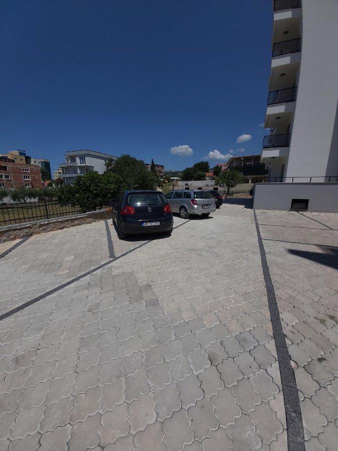 Apartmani Aida Dobra Voda Exterior photo
